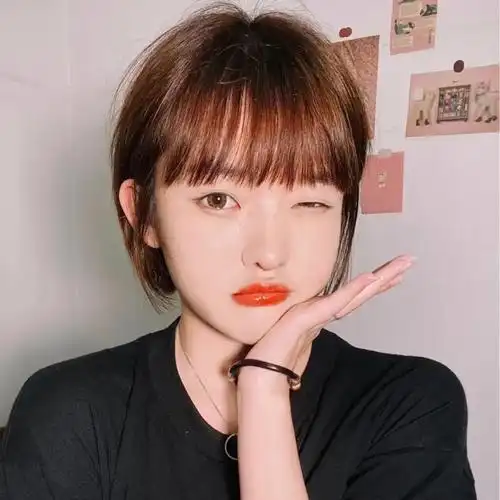 脸大适合什么发型_脸大适合的发型