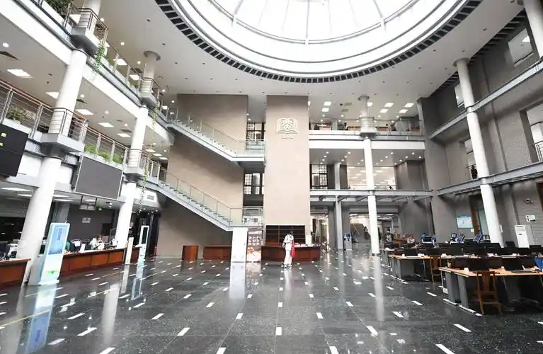 当美丽邂逅书香北京大学图书馆