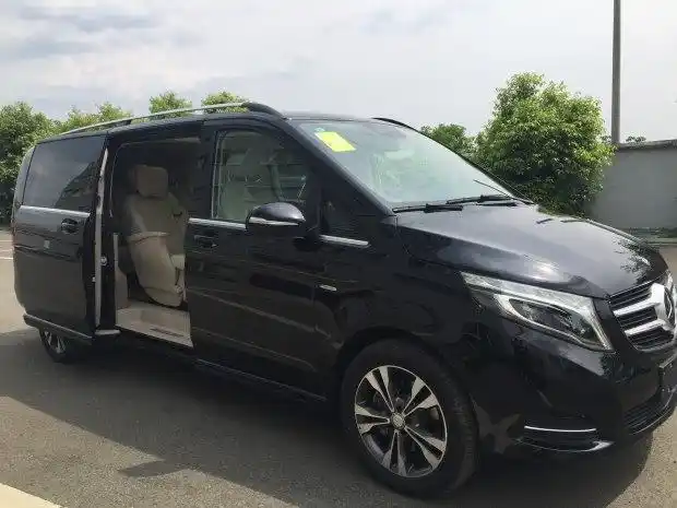 【图】老板的新座驾 到店实拍福建奔驰 v260l_汽车之家