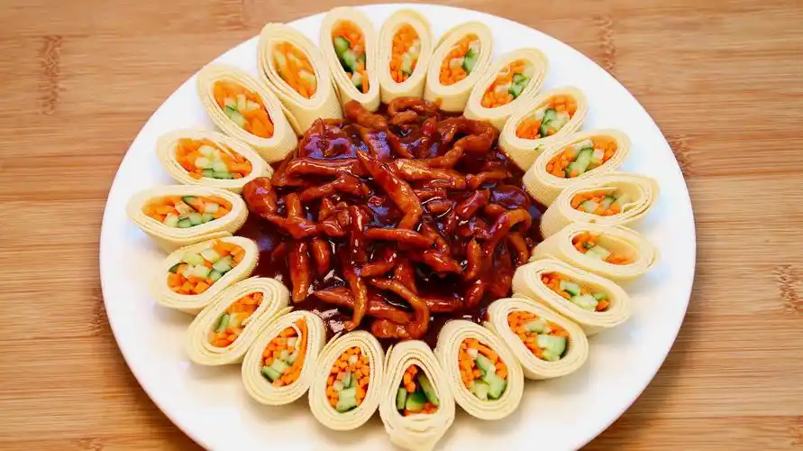 1花开富贵:主要材料是豆腐皮,年夜饭怎能少了这道拿手菜,花开富贵寓意