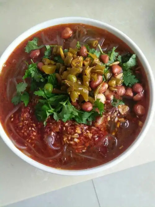 短发姑凉_9j7l做的酸辣粉