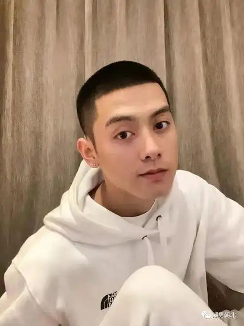 男生夏天最帅气的短发剪这3款就够了完美提升颜值