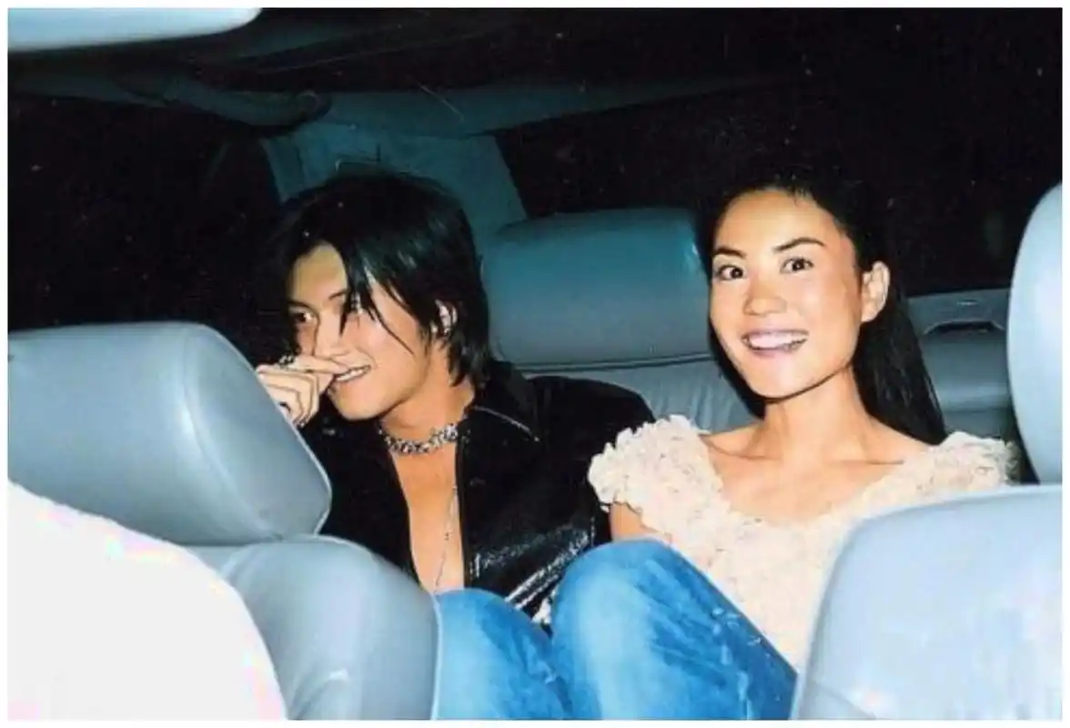 谢霆锋方否认王菲产女公司透漏两人无生育计划