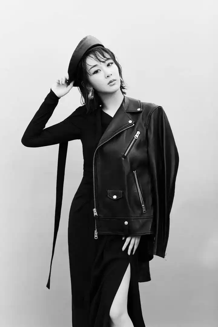 杨紫黑白大片allblack风酷飒有型