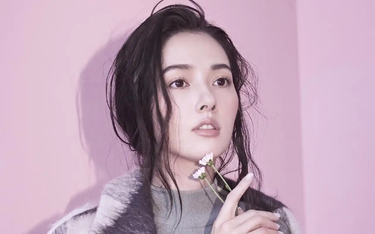 郭碧婷最新时尚杂志魅力写真图片壁纸