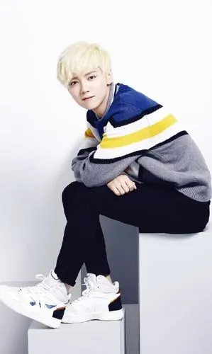 鹿晗の50楼图丨我家鹿哥呆萌帅