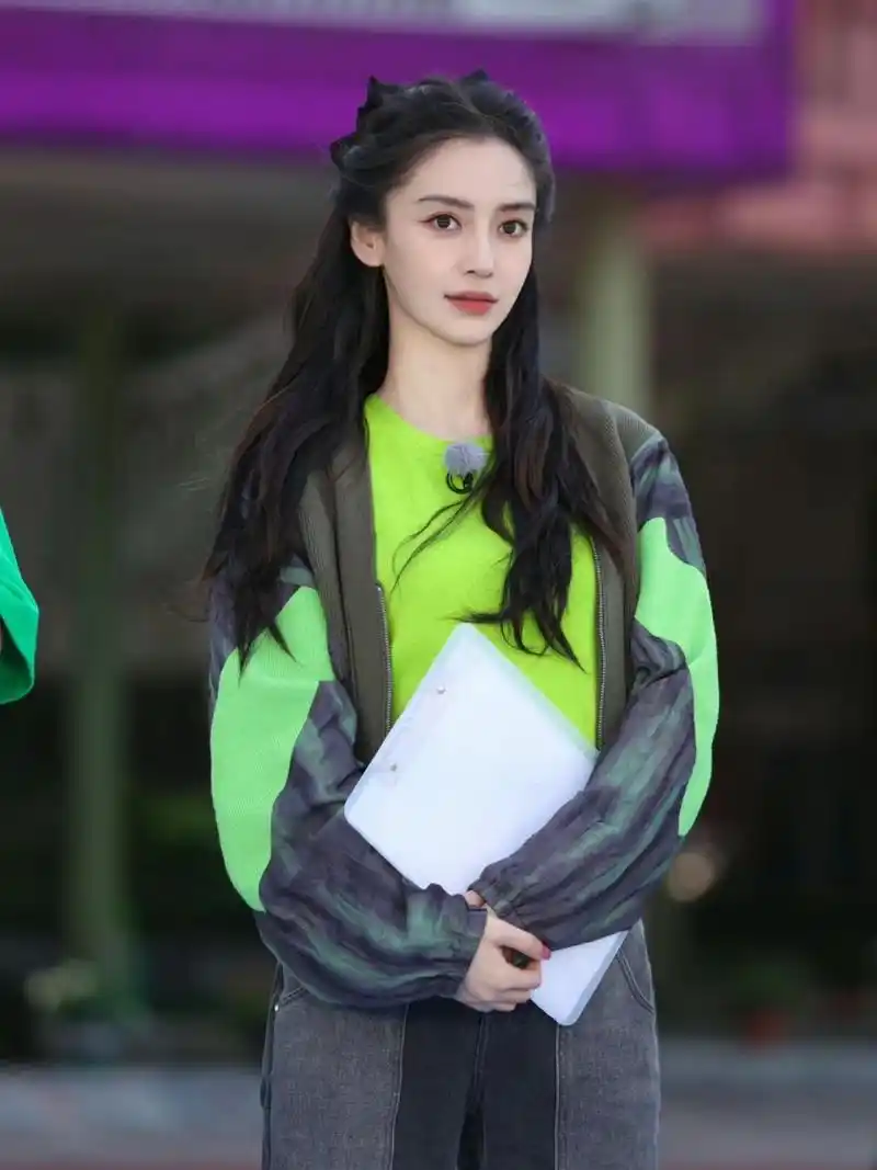 新的一期跑男baby造型真的很清凉!