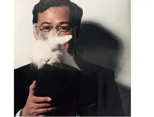 中国第一狗仔卓伟称自己没赚到什么钱