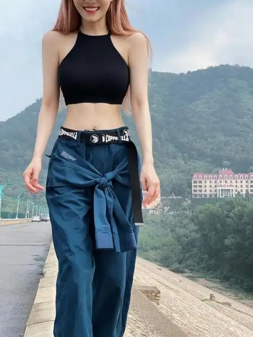 喻言这个腹肌马甲线,自律程度太绝了!