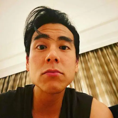 也许我应该放张彭于晏的照片在跑步机上激励我?