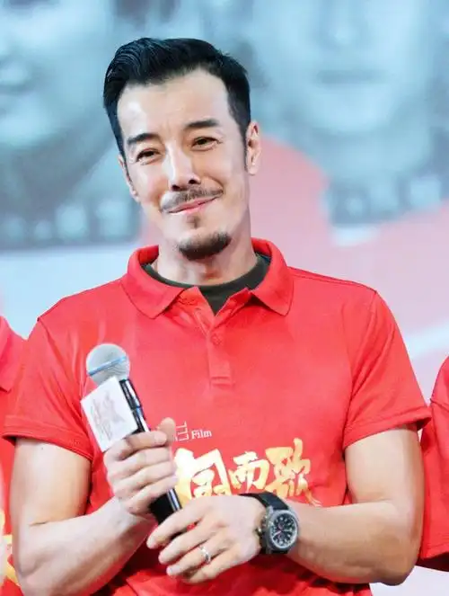 论大长脸男星只服这6位去年一滴相思泪今年才流到嘴边