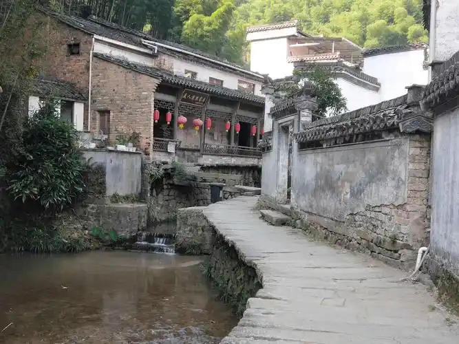 胡胜钧钢笔画写生实景