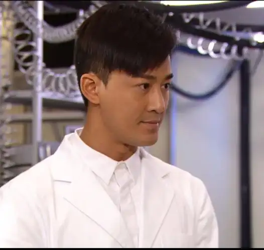 p>林峰,1979年12月8日生于福建厦门,中国香港影视男演员,流行乐歌手.