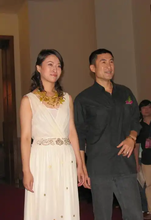 肖荣生谈红楼梦中人:超女和好男的综合海外化