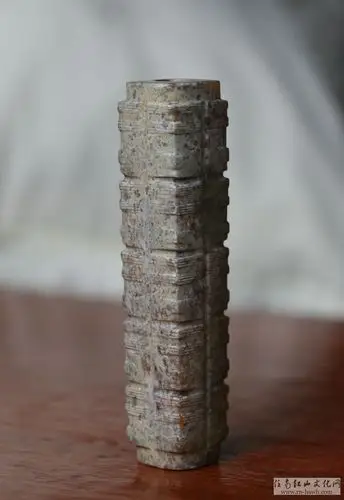 良诸文化晚期勒子