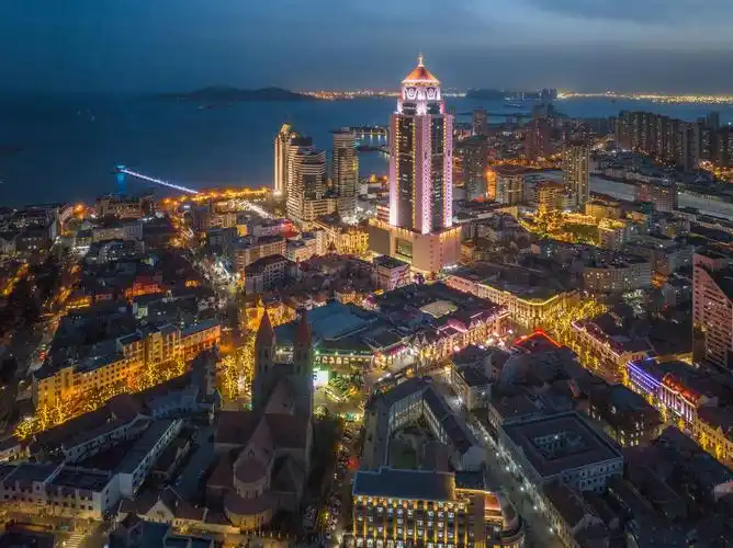 青岛市市南区城市夜景.孟达 摄