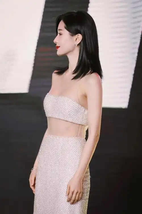 王子文性感露腰人鱼裙诱人写真,高清图片-壁纸族