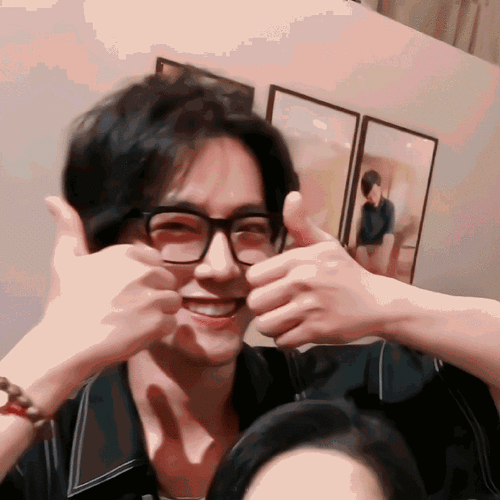 和愈发精湛的演技台词身形仪态,肖战是演员粉的天堂,事业粉的完美理想