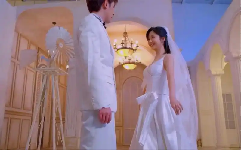 【谭松韵&季肖冰】王欢欢&陈明俊丨超甜的求婚试婚纱_哔哩哔哩_bili