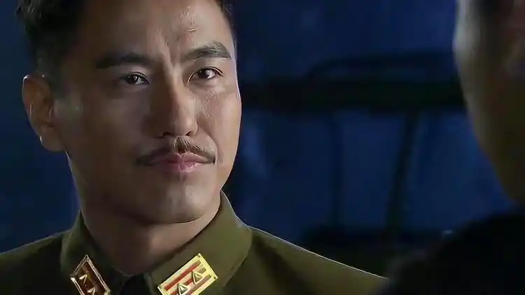 飞哥大英雄:梁飞被刺杀,差点丢了小命,竟开心能和高手过招