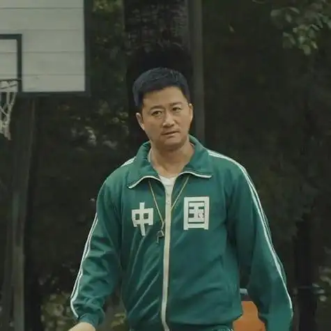 吴京穿中国绿色衣服原图