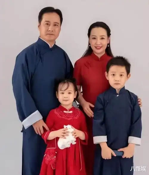 12岁儿子姬关枪露脸像妈妈,眉清目秀颜值超高|童星|杨紫|金曲奖|古典