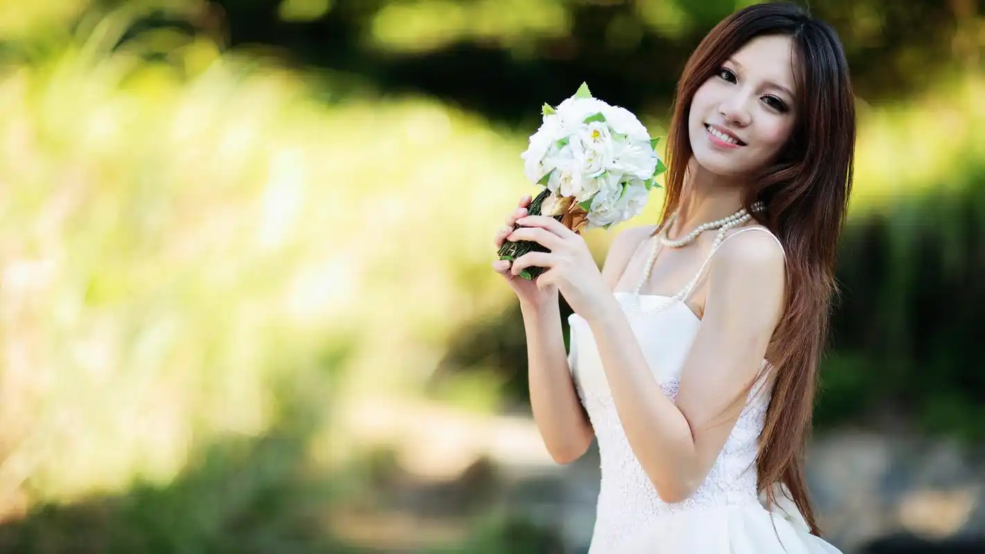 好看的清纯美女图片桌面壁纸高清