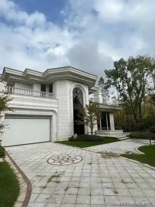 上海西郊独栋别墅虹桥v16售楼处电话售楼中心首页网站楼盘百科详情