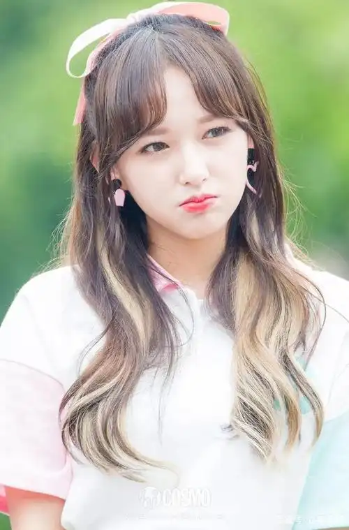 程潇精选照片集锦 女子演唱组合宇宙少女成员