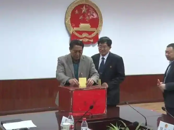 两会时间获嘉县十四届人大常委会召开第十八次会议