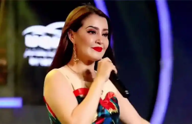 一首新疆美女歌手演唱的维吾尔族歌曲《拉莱古丽》lale gul