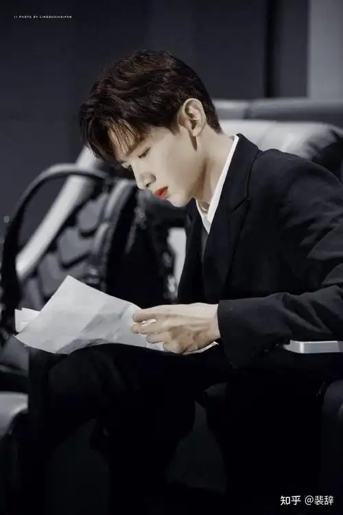 有没有白敬亭很惊艳的照片? - 知乎