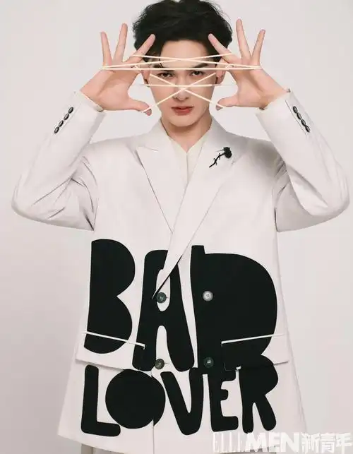 朱正廷西服套装登时尚杂志 演绎少年的温柔与坚韧_明星写真_图集_电影