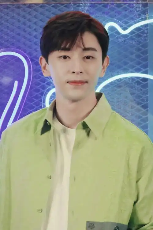 邓伦#    全世界最可爱的小灯    儿童节快乐@邓伦