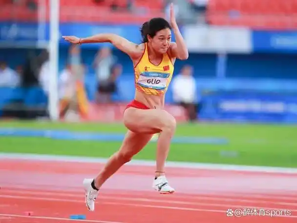大运会我省运动员郭思佳在女子跳远比赛中获得第五