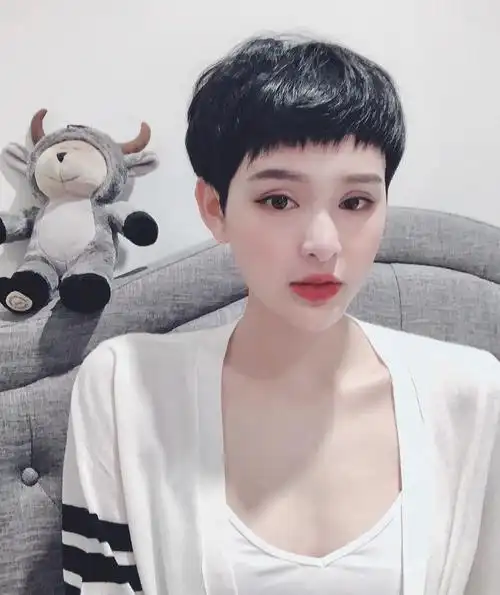 2020好看的超短发忽略整容脸