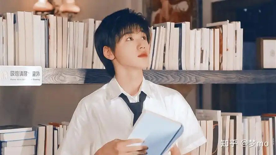 可以分享一些高清的宋亚轩壁纸吗