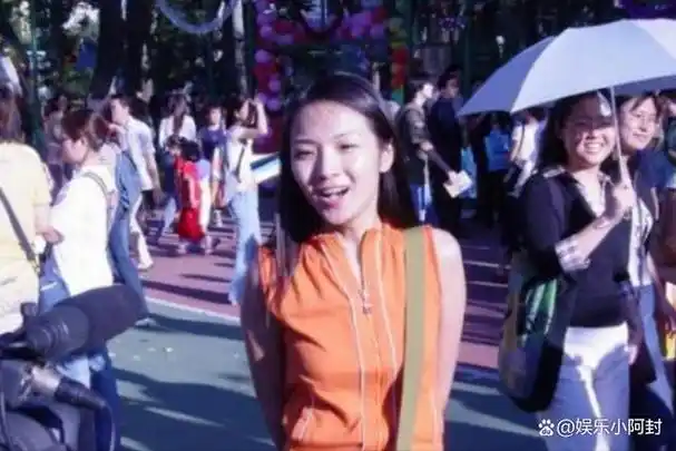 央视主持人管彤嫁给普通人高龄冒险产子自称是最明智的抉择