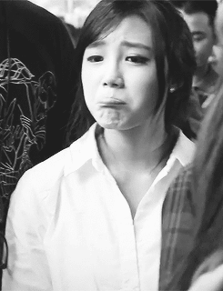 嘟嘴卖萌女神可爱gif动图_动态图_表情包下载_soogif