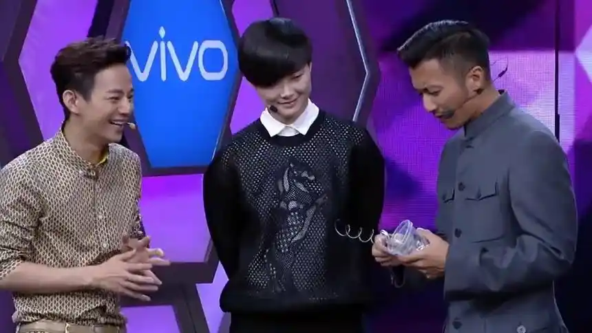 快乐大本营 201420140906:谢霆锋春春带你回到80年代 - 高清视频在线