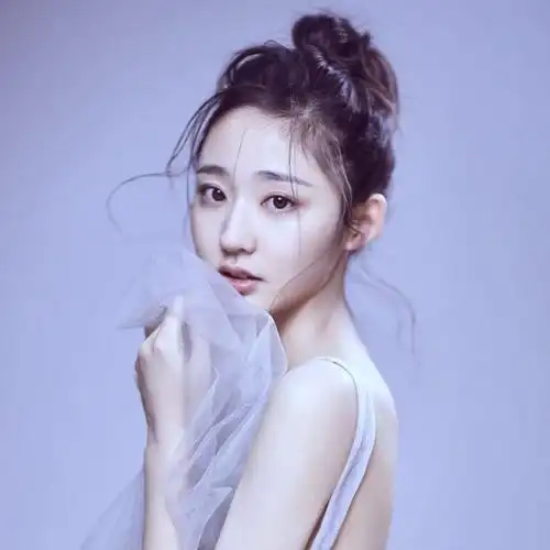 先是郑爽后是王莫涵,连续两天否认两段恋情,胡彦斌被迫上热搜