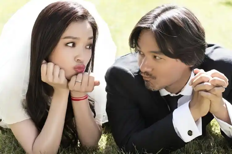 冯德伦舒淇罕见合体秀恩爱,夫妻相满满!网友:难得秀恩爱的两位