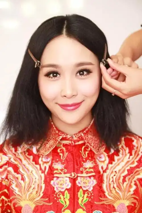 短发新娘造型中式