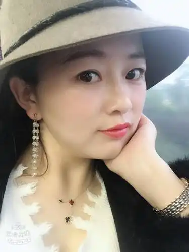 35岁离异女征婚照片(id:2003609)_江苏南京征婚交友_我主良缘网