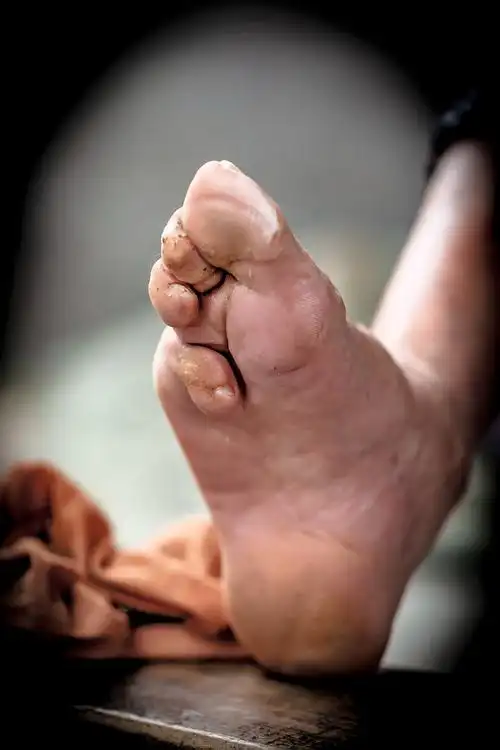 大山深处沂蒙山最后的小脚老太太她们无声诉说着女性的血泪史