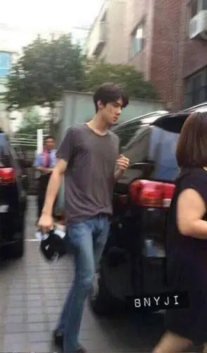 吴世勋图楼持续更新