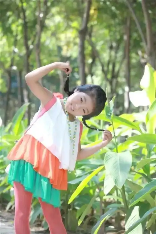 女儿那年八岁.#只有照片能记录这份珍贵的回忆 #每一张照片都 - 抖音