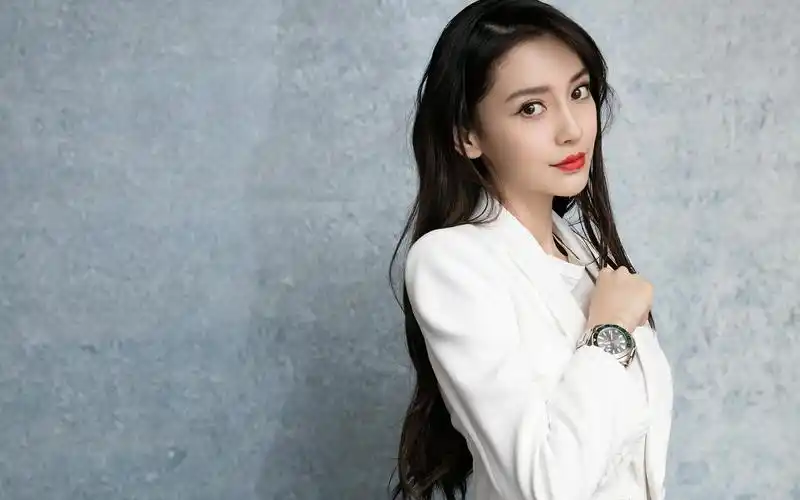 angelababy知性优雅高清桌面壁纸