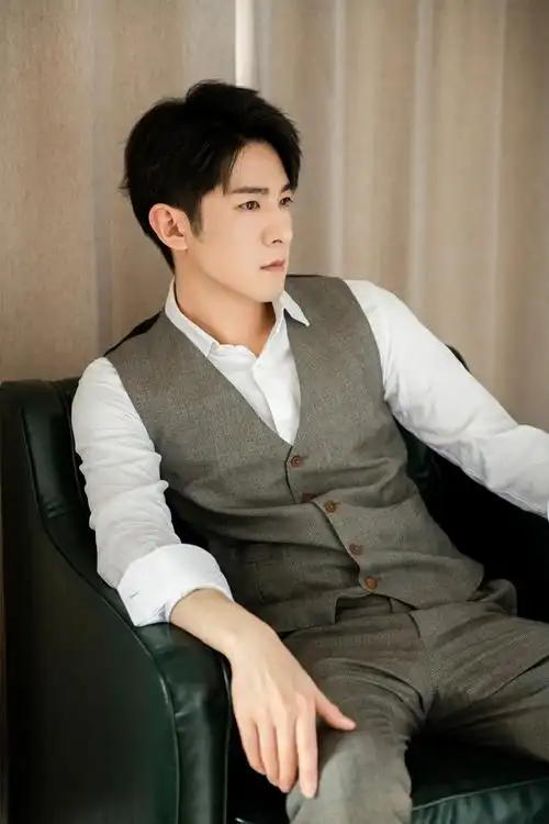 季肖冰相关图片