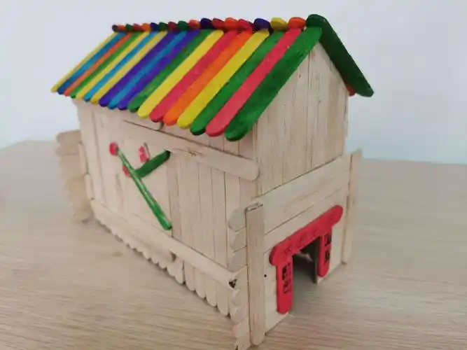 "垃圾分类 变废为宝"——东仪路小学创意小手工实践活动